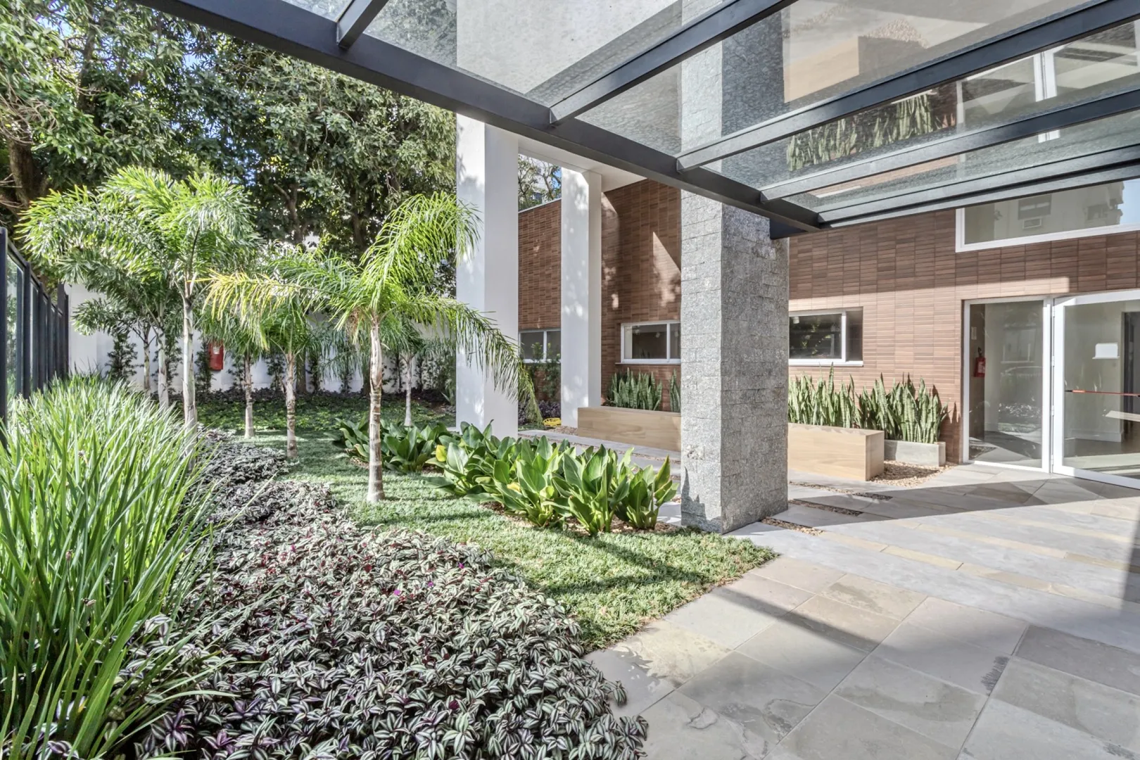 R$ 690.000 - BELO APARTAMENTO - 62M2 - 2 DORM - SU&Iacute;TE - 1 VAGA - INFRA Rua Chile Porto Alegre - 