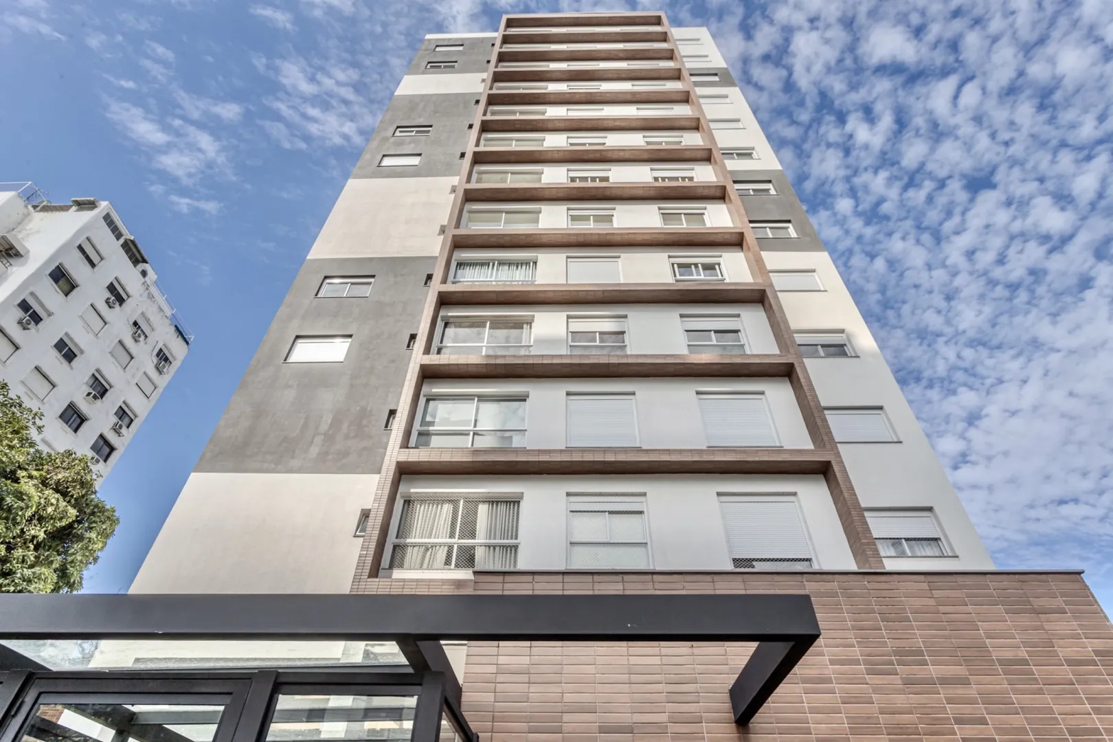 R$ 690.000 - BELO APARTAMENTO - 62M2 - 2 DORM - SU&Iacute;TE - 1 VAGA - INFRA Rua Chile Porto Alegre - 
