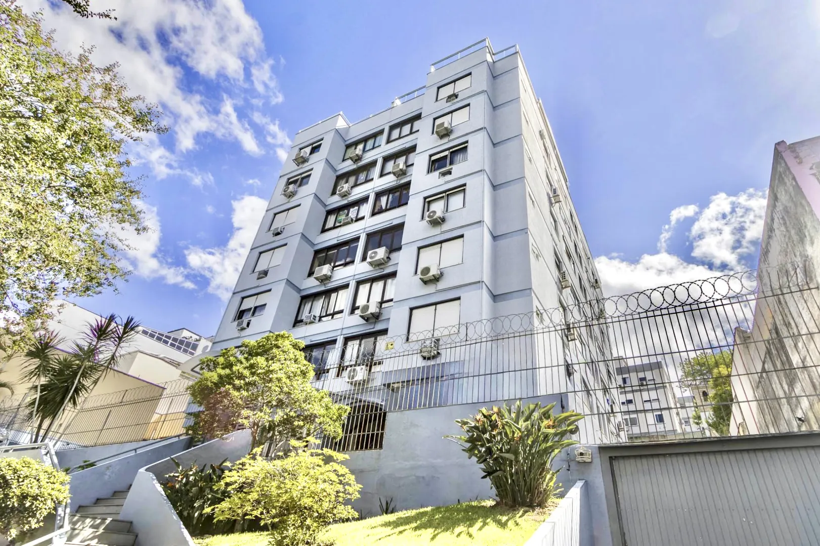 R$ 520.000 - &Oacute;TIMO APARTAMENTO - MOBILIADO - 89M2 - 2 DORM - SU&Iacute;TE - VISTA Rua Vicente da Fontoura Porto Alegre - 
