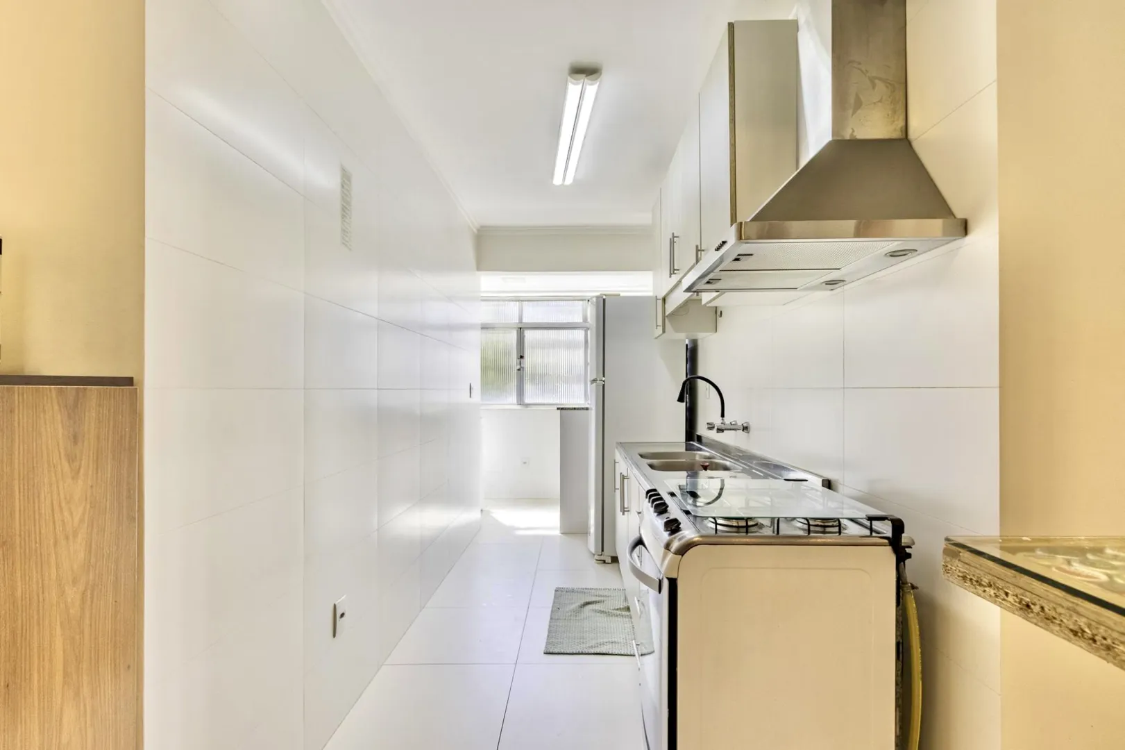R$ 520.000 - &Oacute;TIMO APARTAMENTO - MOBILIADO - 89M2 - 2 DORM - SU&Iacute;TE - VISTA Rua Vicente da Fontoura Porto Alegre - 
