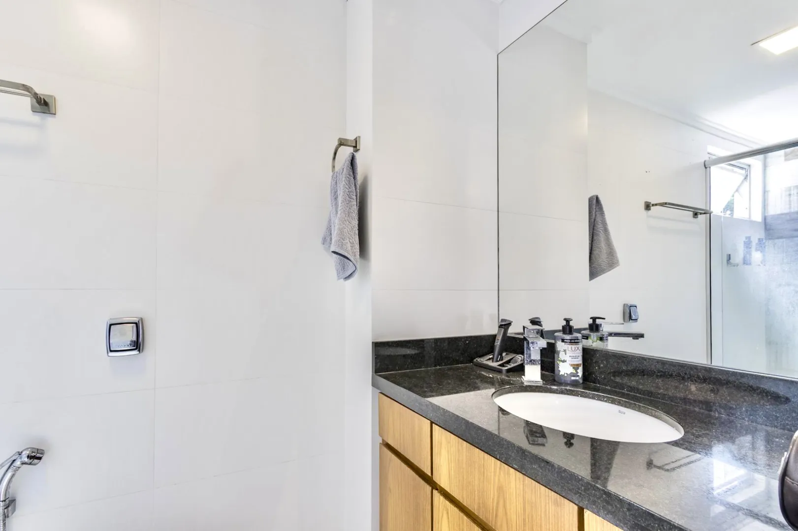 R$ 520.000 - &Oacute;TIMO APARTAMENTO - MOBILIADO - 89M2 - 2 DORM - SU&Iacute;TE - VISTA Rua Vicente da Fontoura Porto Alegre - 
