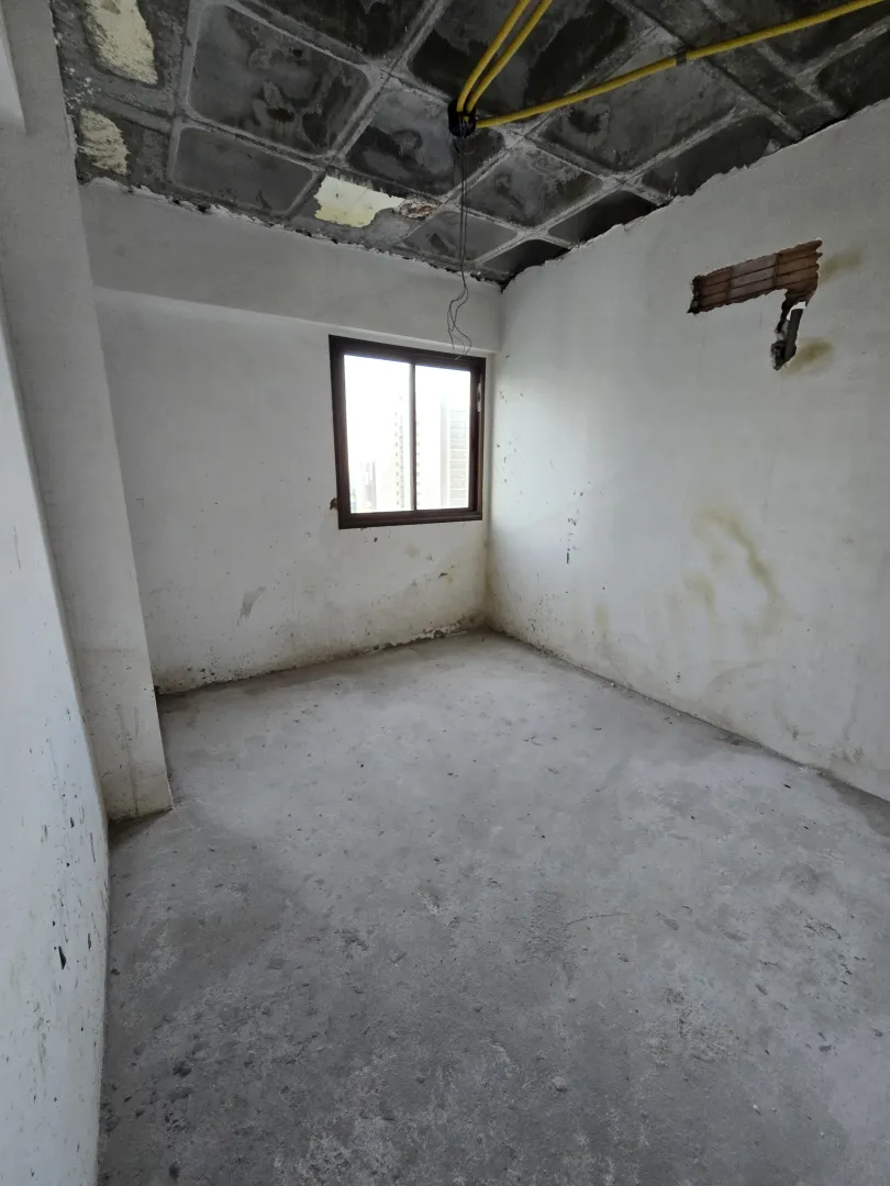 Apartamento &agrave; venda com 135,50 m&sup2; | 4 Quartos sendo 3 su&iacute;tes | 2 vagas | Varanda Rua Luís de Farias Barbosa Recife - 