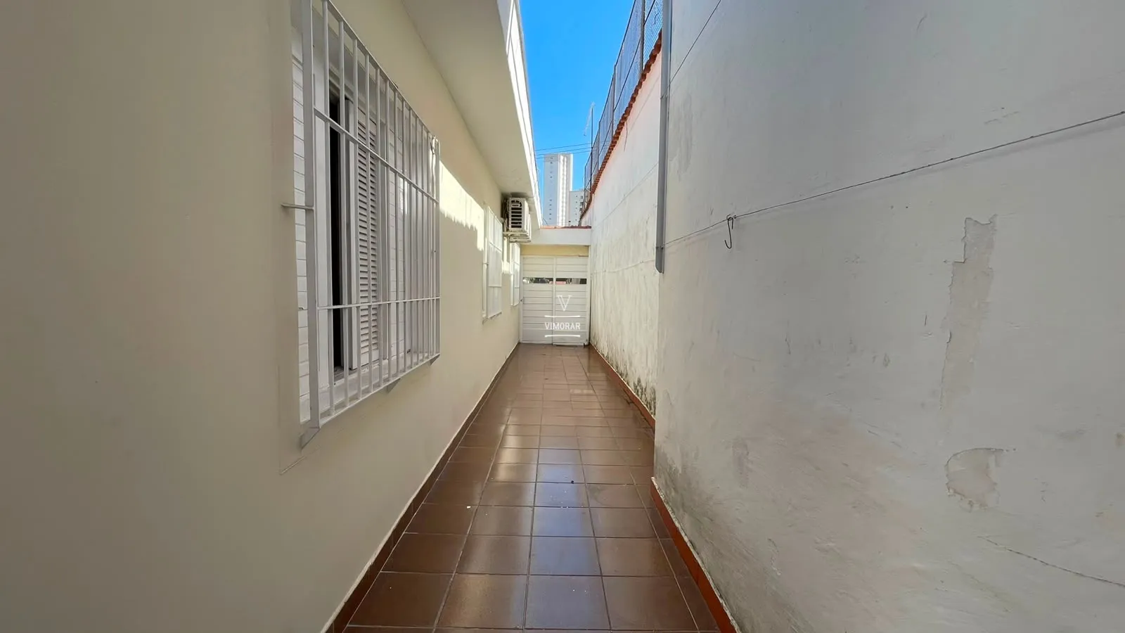 Casa t&eacute;rrea 3 dormit&oacute;rios + 4 vagas de garagem  Guarulhos - 