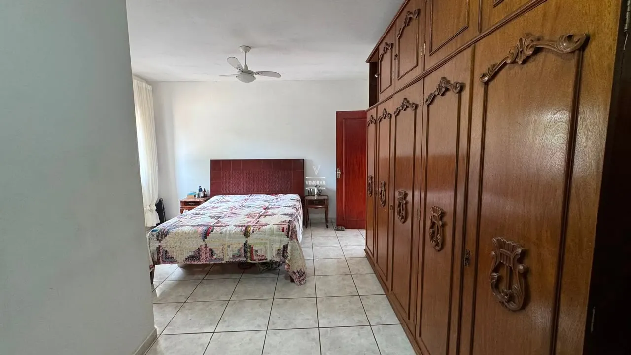 Casa em condom&iacute;nio fechado 3 su&iacute;tes espa&ccedil;osas + 4 vagas de garagem  Arujá - 