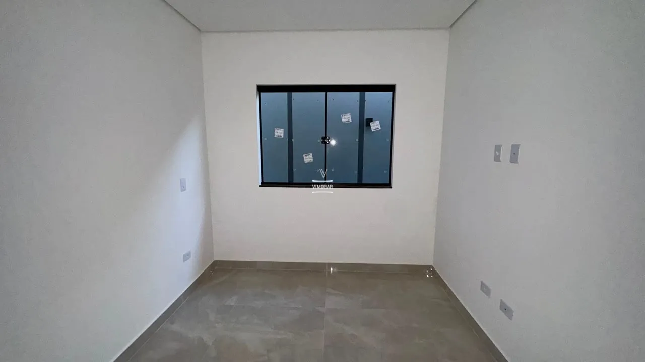 Sobrado 4 dormit&oacute;rios sendo 2 su&iacute;tes + 5 vagas de garagem  Itaquaquecetuba - 