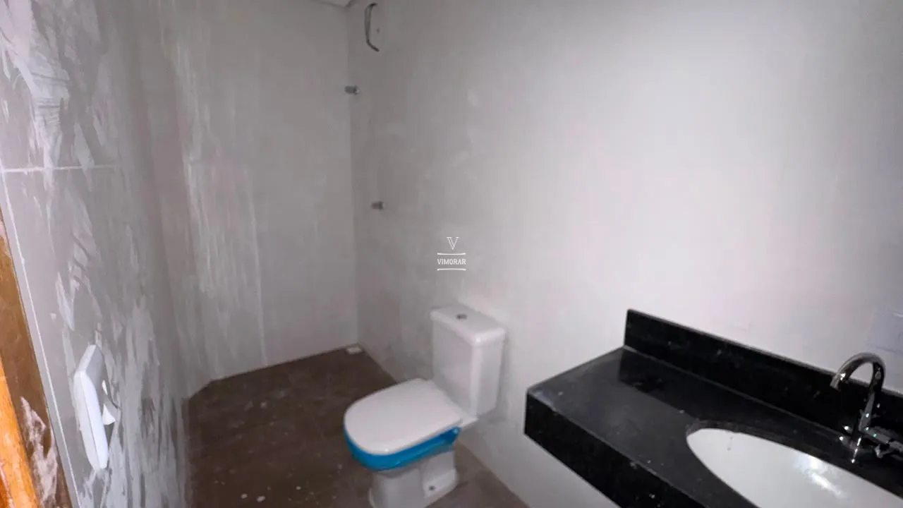 Sobrado 4 dormit&oacute;rios sendo 2 su&iacute;tes + 5 vagas de garagem  Itaquaquecetuba - 