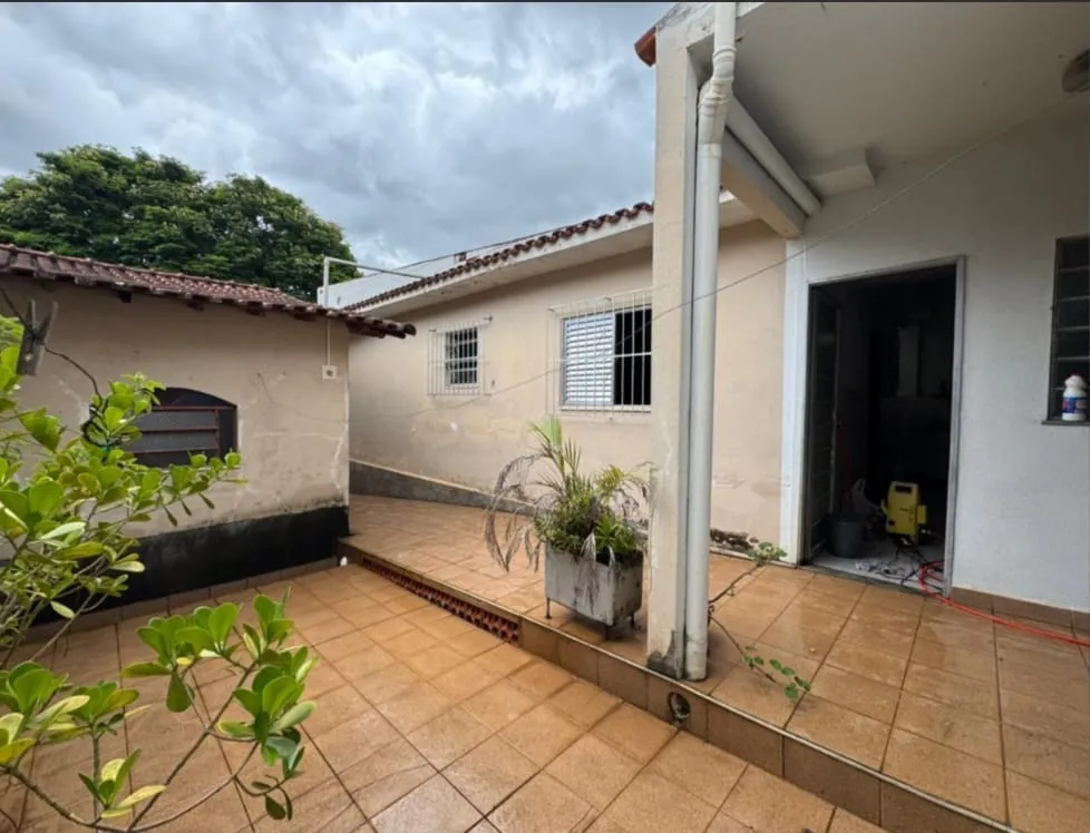 Casa bem localizada em São Lourenço/MG