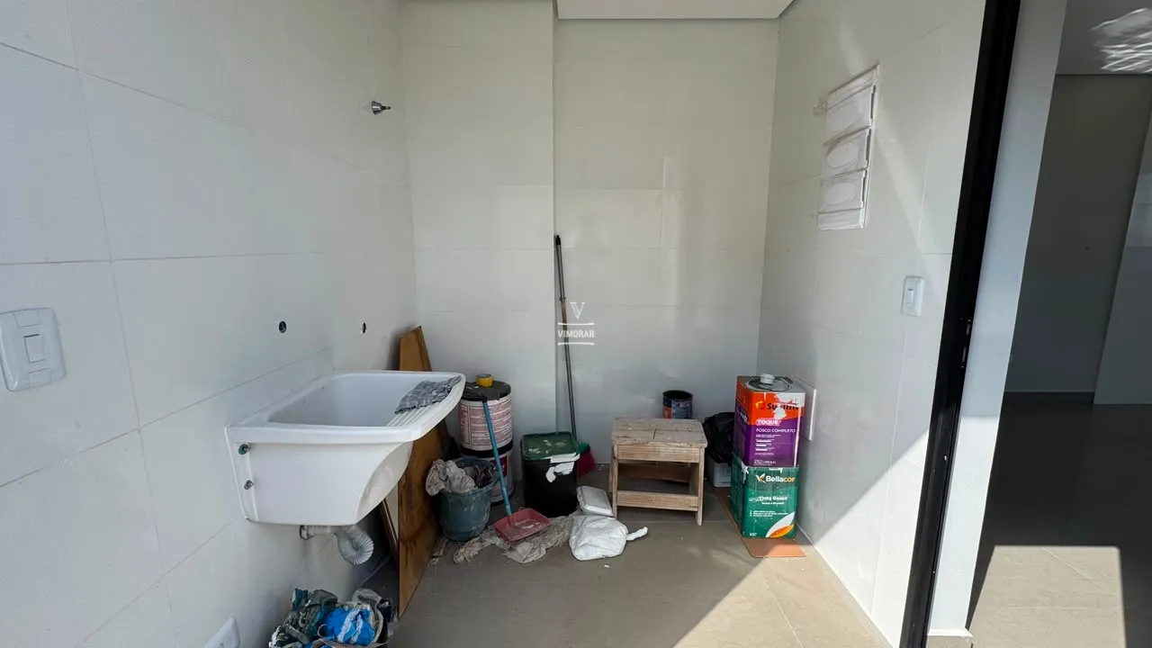 Sobrado 3 su&iacute;tes + 4 vagas de garagem  Arujá - 