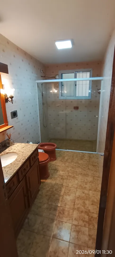 PRONTO PARA MORAR NO CENTRO: SOBRADO DE 3 DORMS, SUITE E 2 VAGAS — foto 5