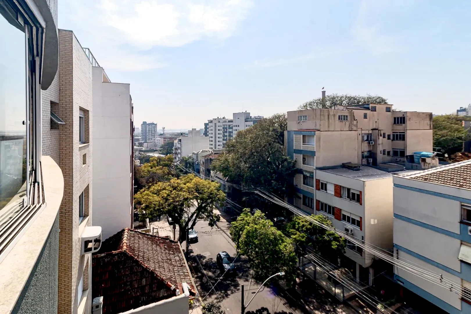 R$ 572.000 - APARTAMENTO - SACADA - 73M2 - 1 DORM - SU&Iacute;TE - 1 VAGA Rua Santo Antônio Porto Alegre - 