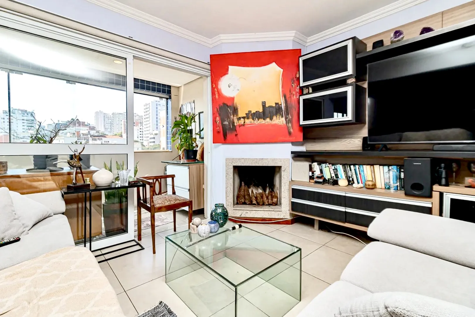 R$ 572.000 - APARTAMENTO - SACADA - 73M2 - 1 DORM - SU&Iacute;TE - 1 VAGA Rua Santo Antônio Porto Alegre - 