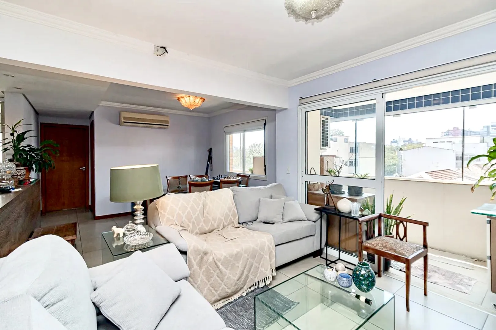 R$ 572.000 - APARTAMENTO - SACADA - 73M2 - 1 DORM - SU&Iacute;TE - 1 VAGA Rua Santo Antônio Porto Alegre - 