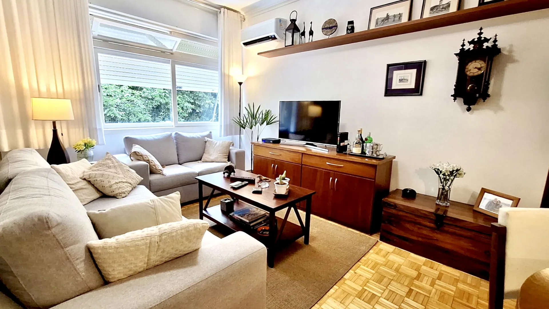 R$ 690.000 - MARAVILHOSO APARTAMENTO T&Eacute;RREO - 77M2 - 2 DORM - 1 VAGA Rua Marquês do Pombal Porto Alegre - 