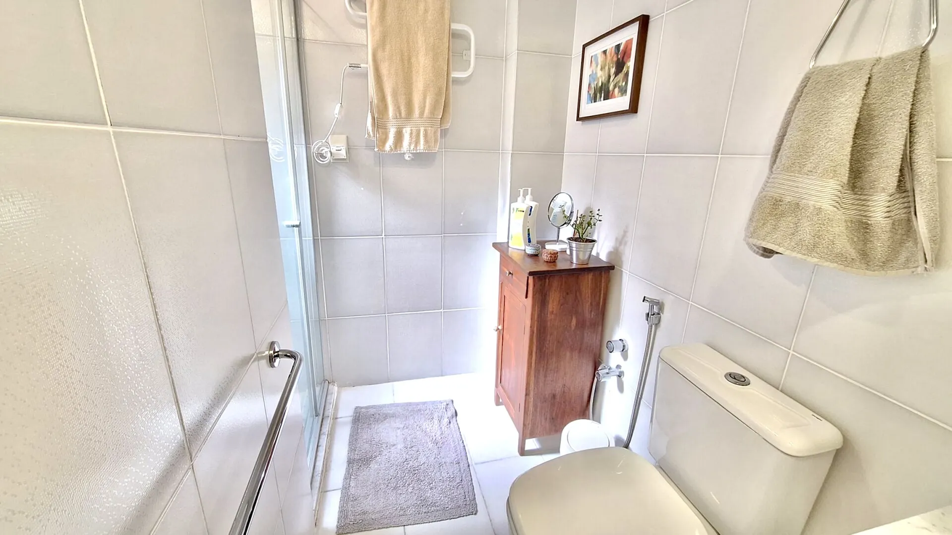 R$ 690.000 - MARAVILHOSO APARTAMENTO T&Eacute;RREO - 77M2 - 2 DORM - 1 VAGA Rua Marquês do Pombal Porto Alegre - 