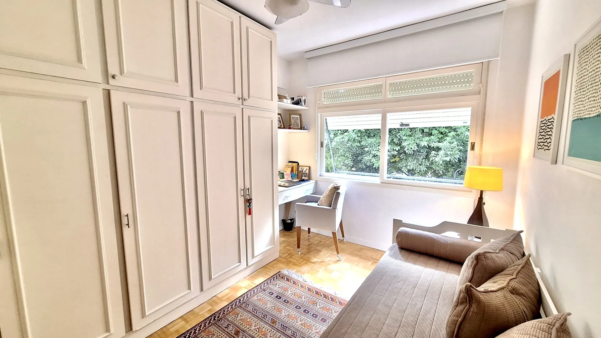 R$ 690.000 - MARAVILHOSO APARTAMENTO T&Eacute;RREO - 77M2 - 2 DORM - 1 VAGA Rua Marquês do Pombal Porto Alegre - 
