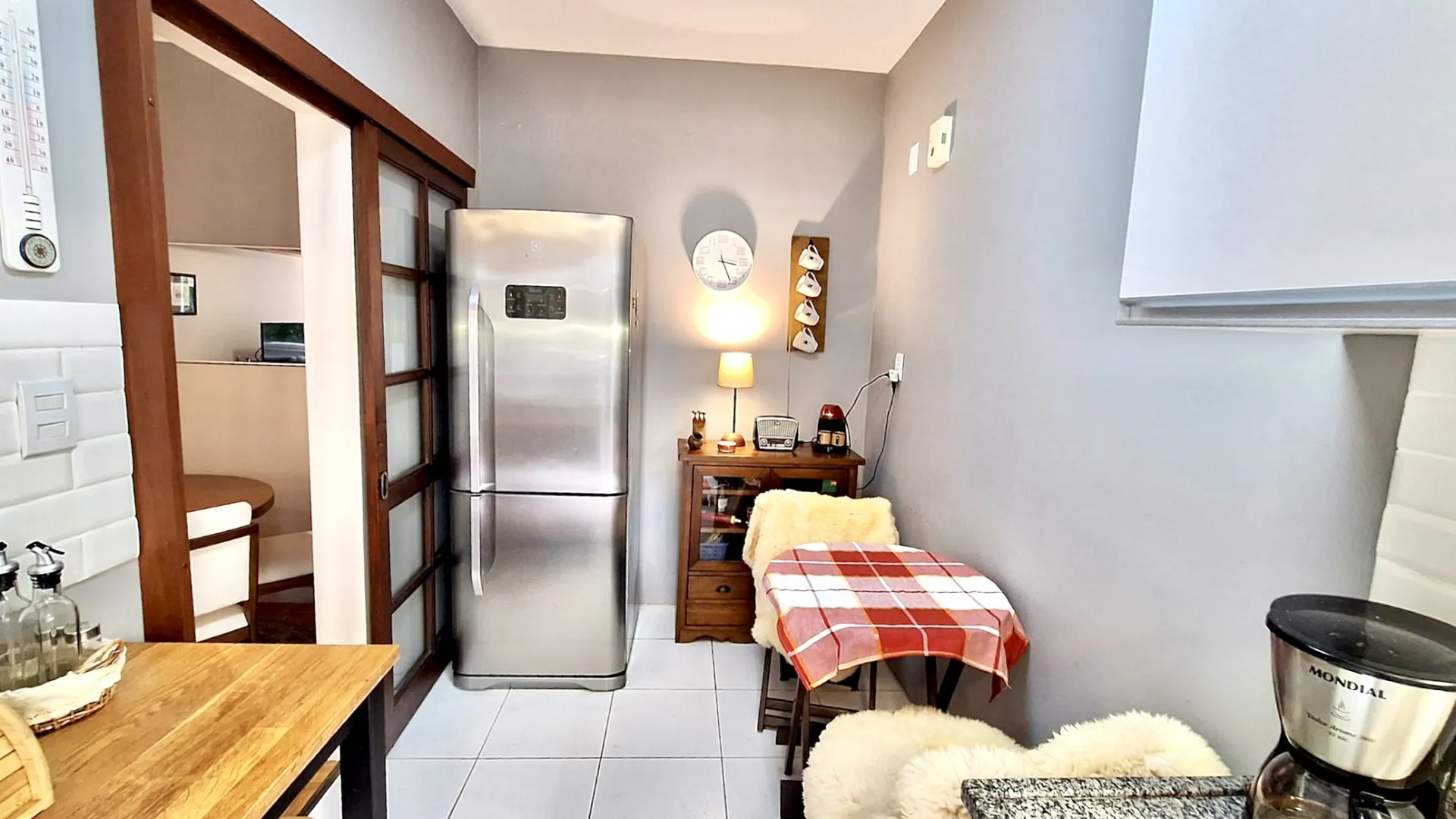 R$ 690.000 - MARAVILHOSO APARTAMENTO T&Eacute;RREO - 77M2 - 2 DORM - 1 VAGA Rua Marquês do Pombal Porto Alegre - 