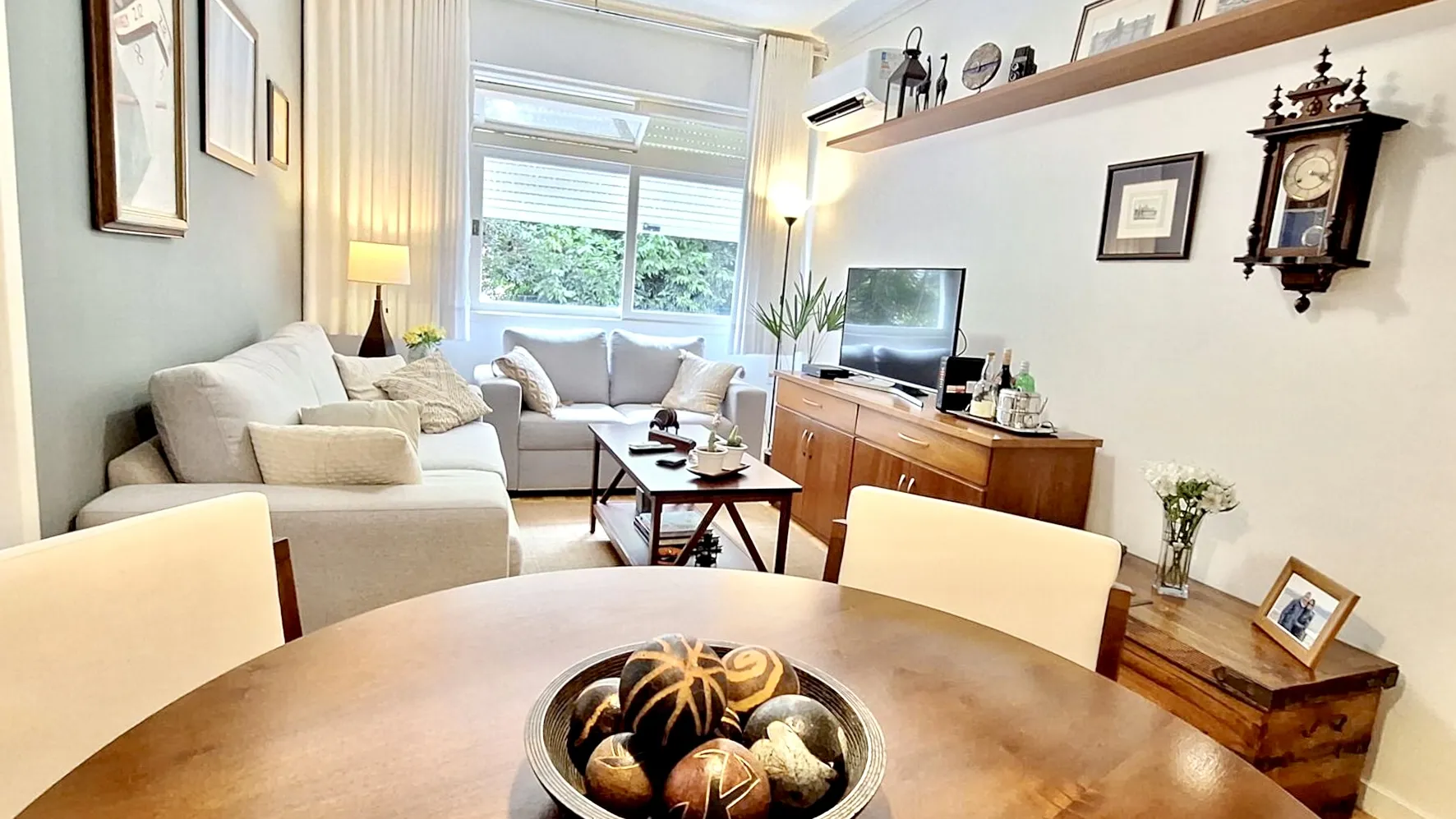 R$ 690.000 - MARAVILHOSO APARTAMENTO T&Eacute;RREO - 77M2 - 2 DORM - 1 VAGA Rua Marquês do Pombal Porto Alegre - 
