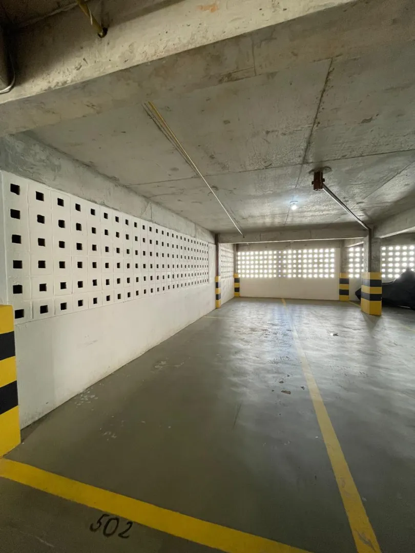 APARTAMENTO 2 QUARTOS SU&Iacute;TE 2 GARAGENS ELEVADORES &Agrave; VENDA JARDIM APIPEMA ONDINA Rua Nita Costa Salvador - 