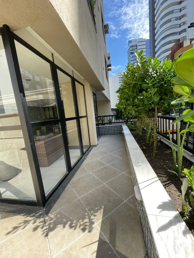 APARTAMENTO 2 QUARTOS SU&Iacute;TE 2 GARAGENS ELEVADORES &Agrave; VENDA JARDIM APIPEMA ONDINA Rua Nita Costa Salvador - 