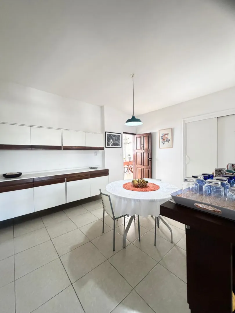 APARTAMENTO 4 QUARTOS SU&Iacute;TE GARAGENS ELEVADORES PORTARIA &Agrave; VENDA CORREDOR DA VIT&Oacute;RIA Avenida Sete de Setembro Salvador - 