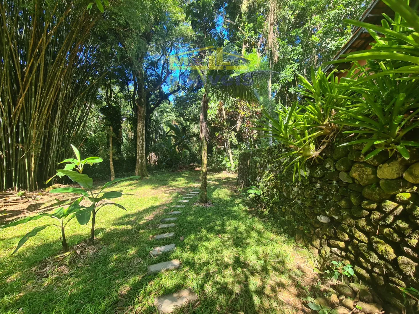 LOCA&Ccedil;&Atilde;O ANUAL &ndash; CASA EM BOI&Ccedil;UCANGA INDEPENDENTE Rua Josef Benes São Sebastião - 