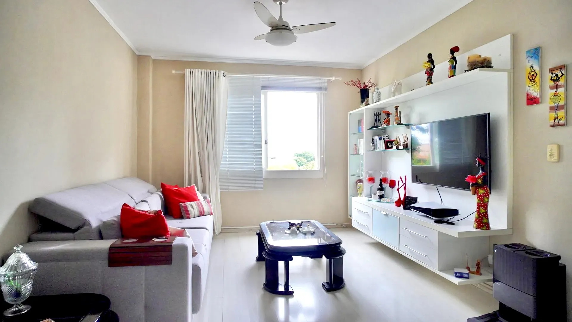 R$ 375.000 - OPORTUNIDADE - APARTAMENTO - 92M2 - 2 DORM - SU&Iacute;TE - 1 VAGA Rua Enes Bandeira Porto Alegre - 