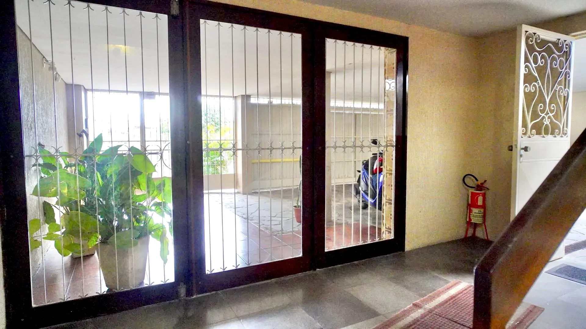 R$ 375.000 - OPORTUNIDADE - APARTAMENTO - 92M2 - 2 DORM - SU&Iacute;TE - 1 VAGA Rua Enes Bandeira Porto Alegre - 