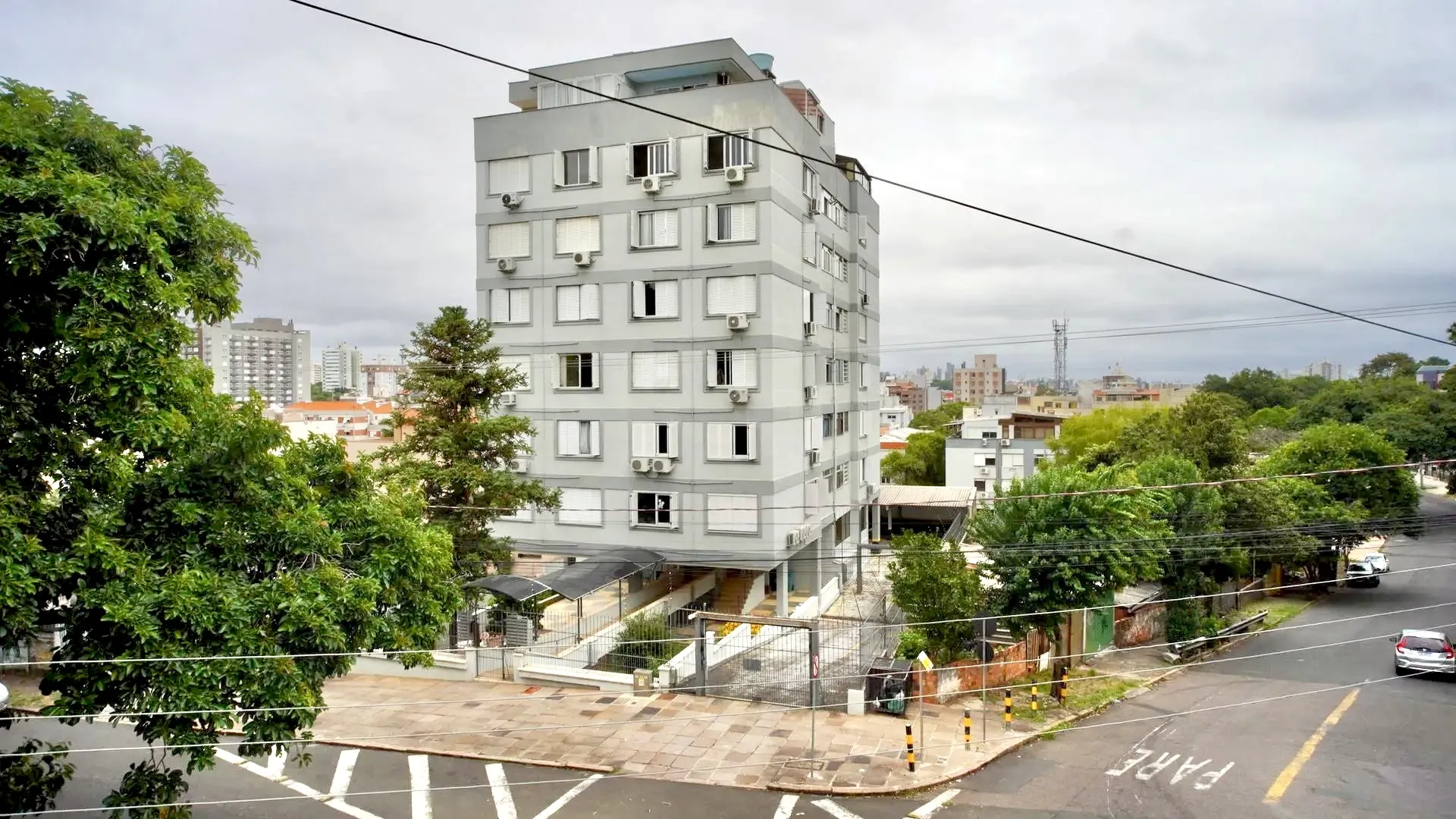 R$ 375.000 - OPORTUNIDADE - APARTAMENTO - 92M2 - 2 DORM - SU&Iacute;TE - 1 VAGA Rua Enes Bandeira Porto Alegre - 