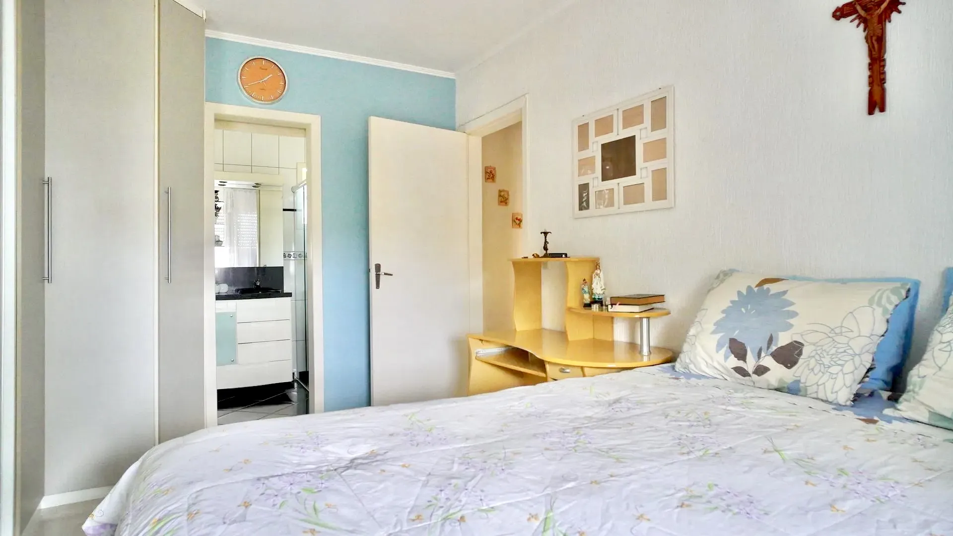 R$ 375.000 - OPORTUNIDADE - APARTAMENTO - 92M2 - 2 DORM - SU&Iacute;TE - 1 VAGA Rua Enes Bandeira Porto Alegre - 