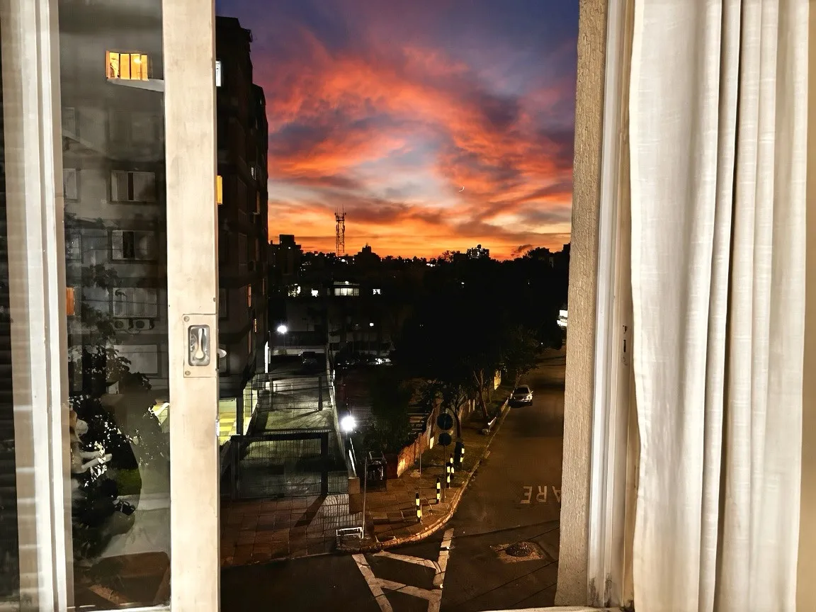 R$ 375.000 - OPORTUNIDADE - APARTAMENTO - 92M2 - 2 DORM - SU&Iacute;TE - 1 VAGA Rua Enes Bandeira Porto Alegre - 