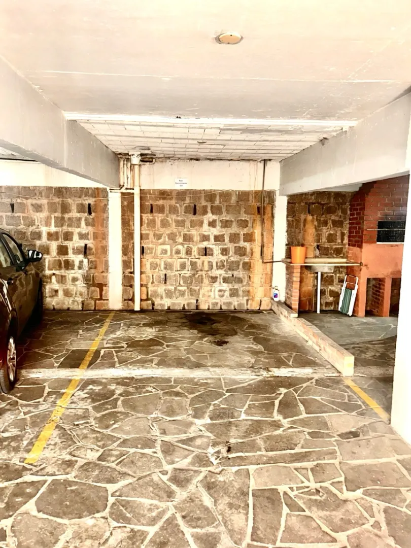 R$ 375.000 - OPORTUNIDADE - APARTAMENTO - 92M2 - 2 DORM - SU&Iacute;TE - 1 VAGA Rua Enes Bandeira Porto Alegre - 