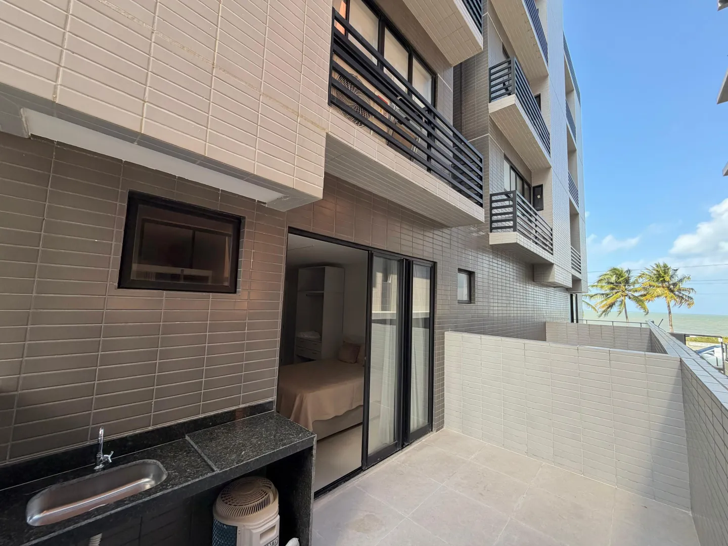 Flat a beira mar da praia de Intermares