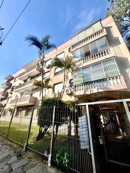 R$ 649.000 - &Oacute;TIMO APARTAMENTO - 94M2 - 3 DORM - SU&Iacute;TE - REFORMADO - MOBILIADO - 1 VAGA Rua Professor Cristiano Fischer Porto Alegre - 