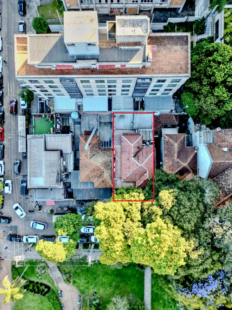 R$ 5.400.000 - PARC&Atilde;O - IM&Oacute;VEL COMERCIAL - 350M2 - LOCALIZA&Ccedil;&Atilde;O PRIVILEGIADA Rua Comendador Caminha Porto Alegre - 