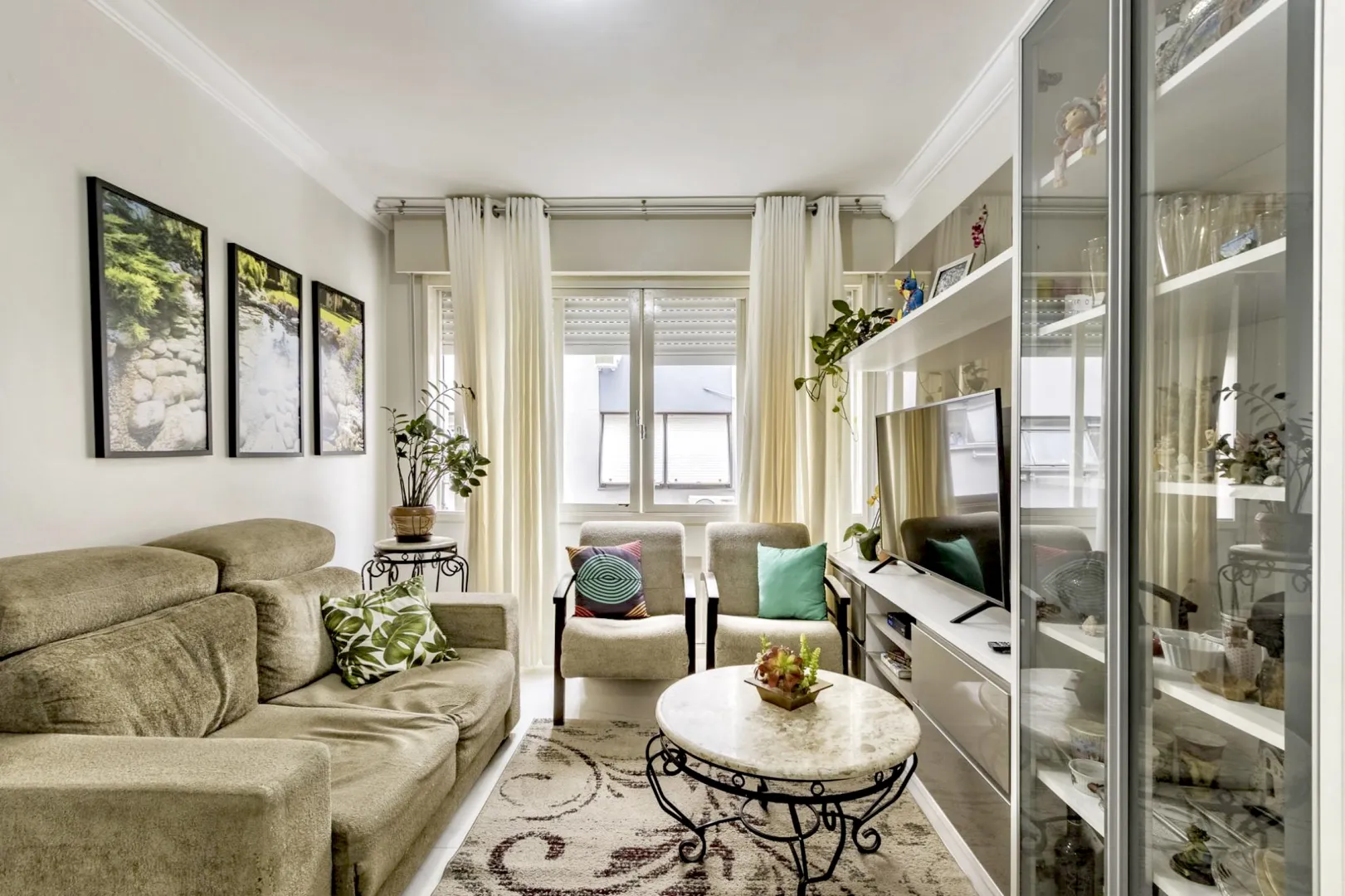 R$ 598.000 - LINDO APARTAMENTO GARDEN - 99M2 - 2 DORM - P&Aacute;TIO PRIVATIVO - 2 VAGAS Avenida Bagé Porto Alegre - 