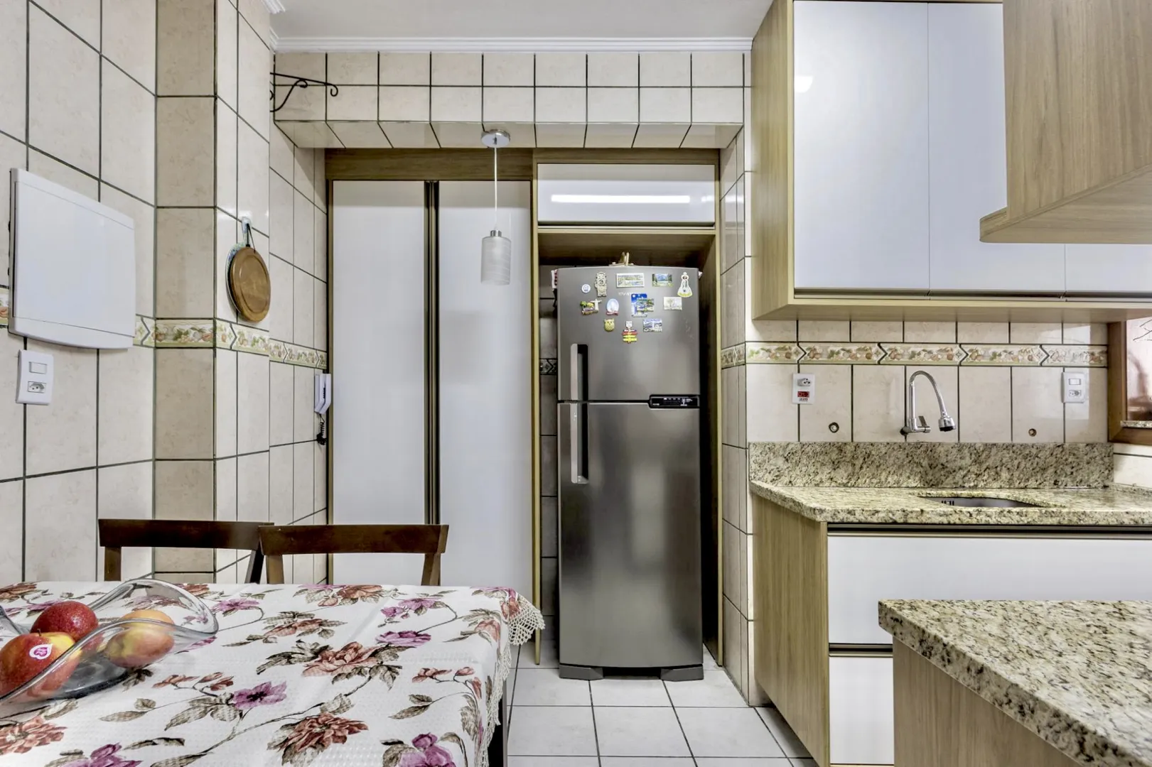 R$ 598.000 - LINDO APARTAMENTO GARDEN - 99M2 - 2 DORM - P&Aacute;TIO PRIVATIVO - 2 VAGAS Avenida Bagé Porto Alegre - 