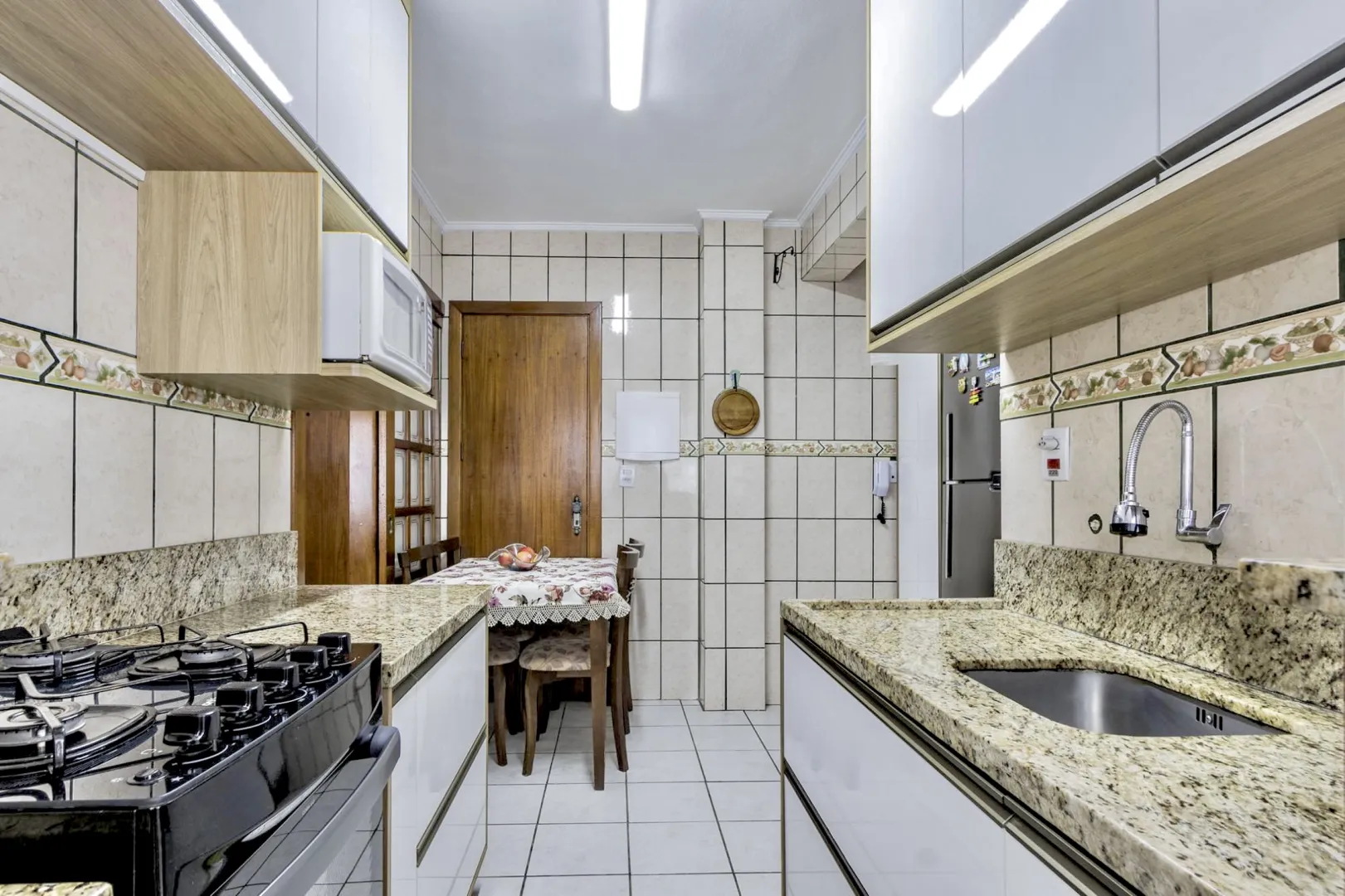 R$ 598.000 - LINDO APARTAMENTO GARDEN - 99M2 - 2 DORM - P&Aacute;TIO PRIVATIVO - 2 VAGAS Avenida Bagé Porto Alegre - 