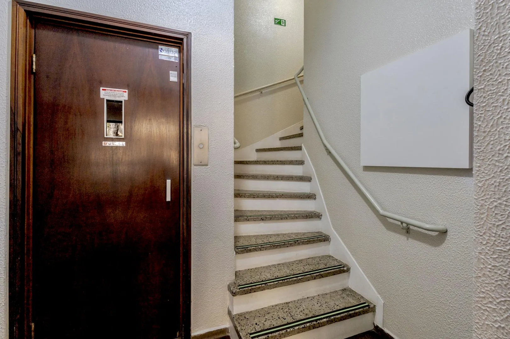 R$ 598.000 - LINDO APARTAMENTO GARDEN - 99M2 - 2 DORM - P&Aacute;TIO PRIVATIVO - 2 VAGAS Avenida Bagé Porto Alegre - 
