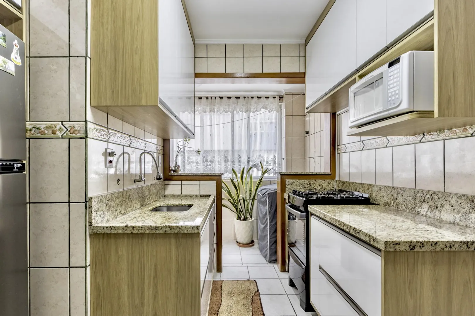 R$ 598.000 - LINDO APARTAMENTO GARDEN - 99M2 - 2 DORM - P&Aacute;TIO PRIVATIVO - 2 VAGAS Avenida Bagé Porto Alegre - 