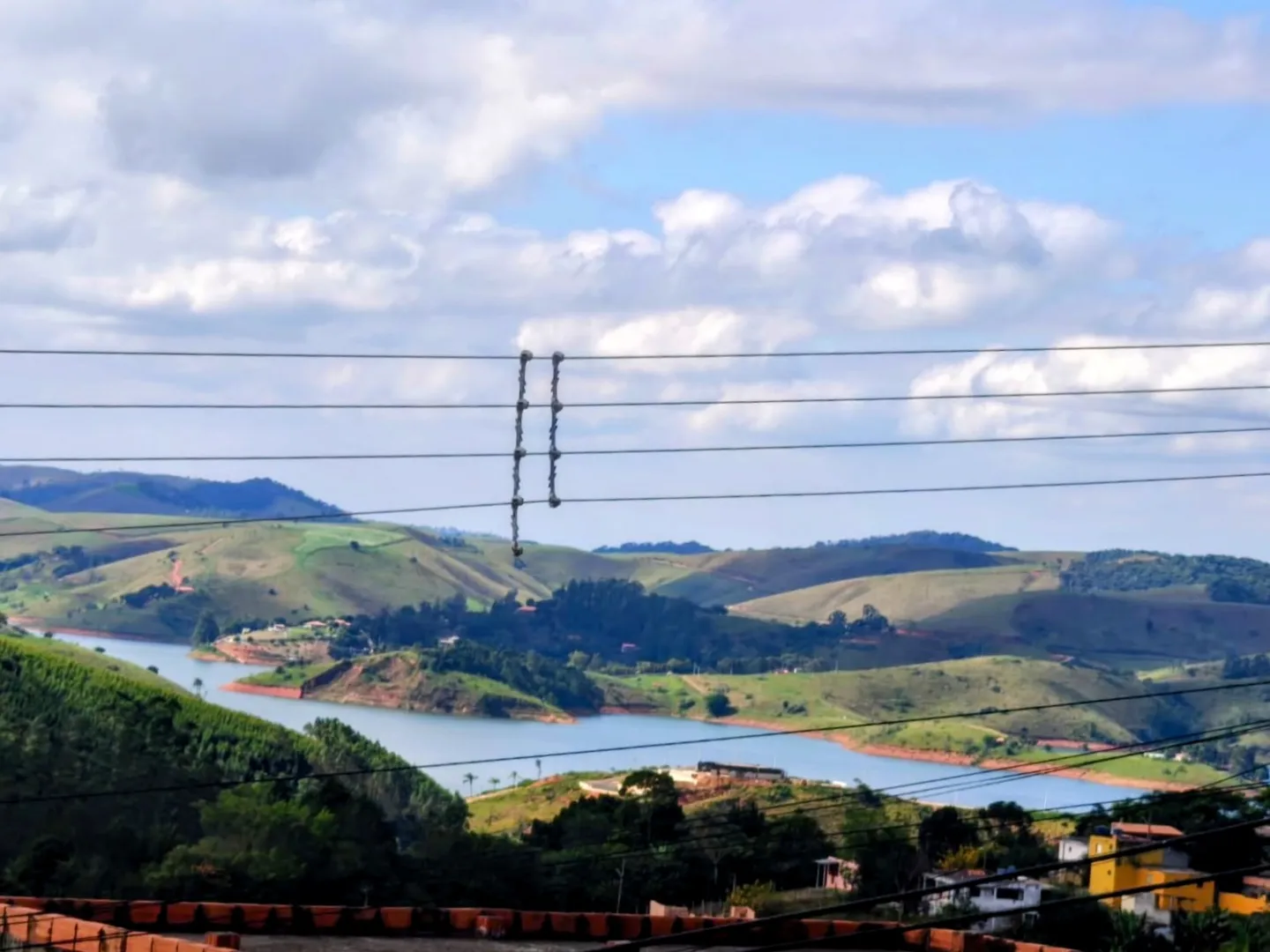 Sobrado com 5 su&iacute;tes e com piscina &agrave; venda no Parque Alpina  Igaratá - 