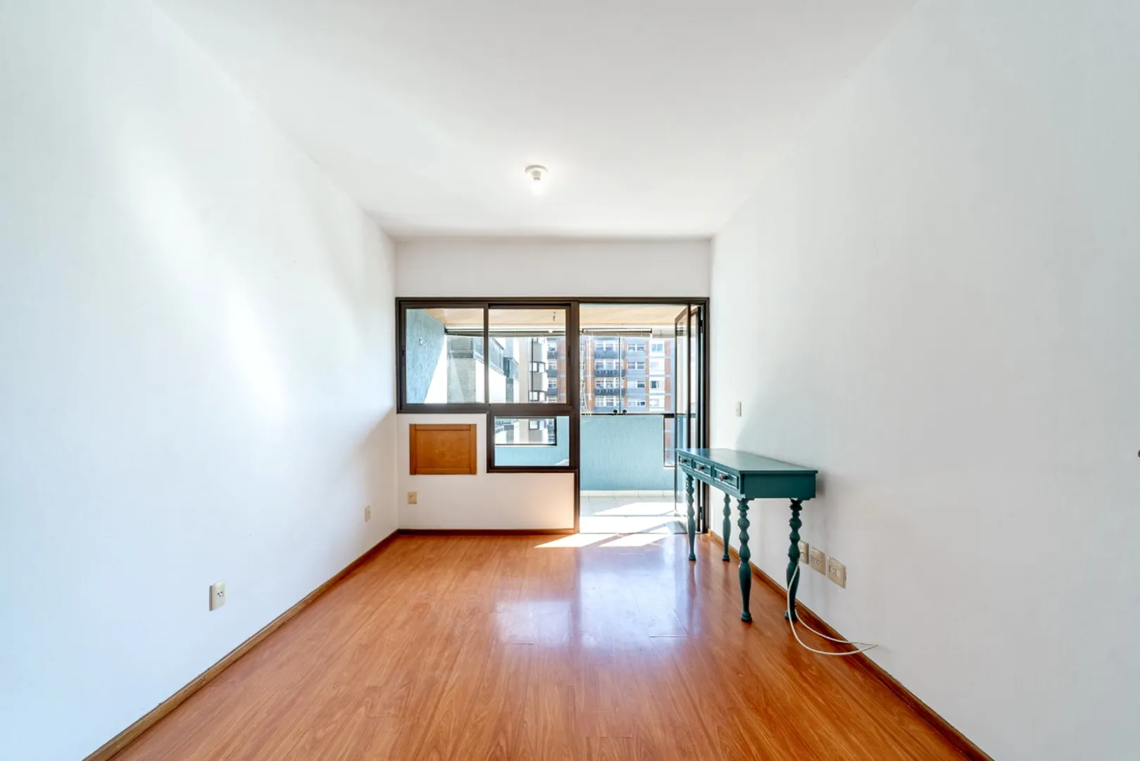 R$ 465.000 - &Oacute;TIMO APARTAMENTO - 51M2 - 1 DORM - SACAD&Atilde;O - 1 VAGA Rua Carvalho Monteiro Porto Alegre - 