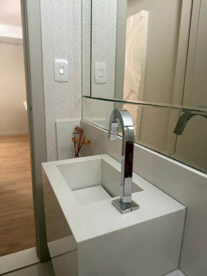 APARTAMENTO 3 QUARTOS 2 SU&Iacute;TES HOME VARANDA LAVABO 2 GARAGENS &Agrave; VENDA NA BARRA! Avenida Princesa Isabel Salvador - 