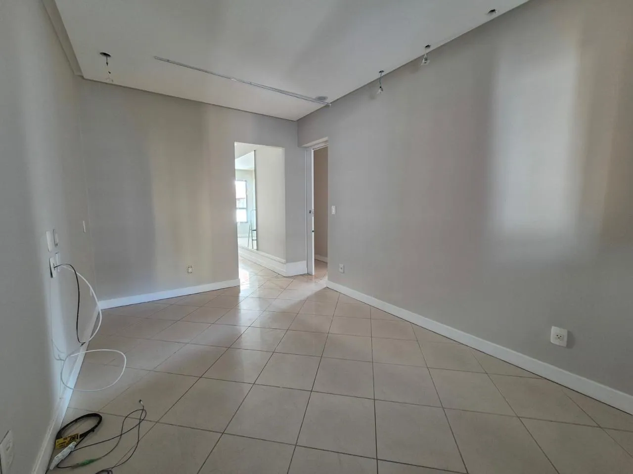 APARTAMENTO ALTO PADR&Atilde;O 4 QUARTOS 3 SU&Iacute;TES VARANDA PISCINA ACADEMIA &Agrave; VENDA NA PITUBA! Rua Ceará Salvador - 