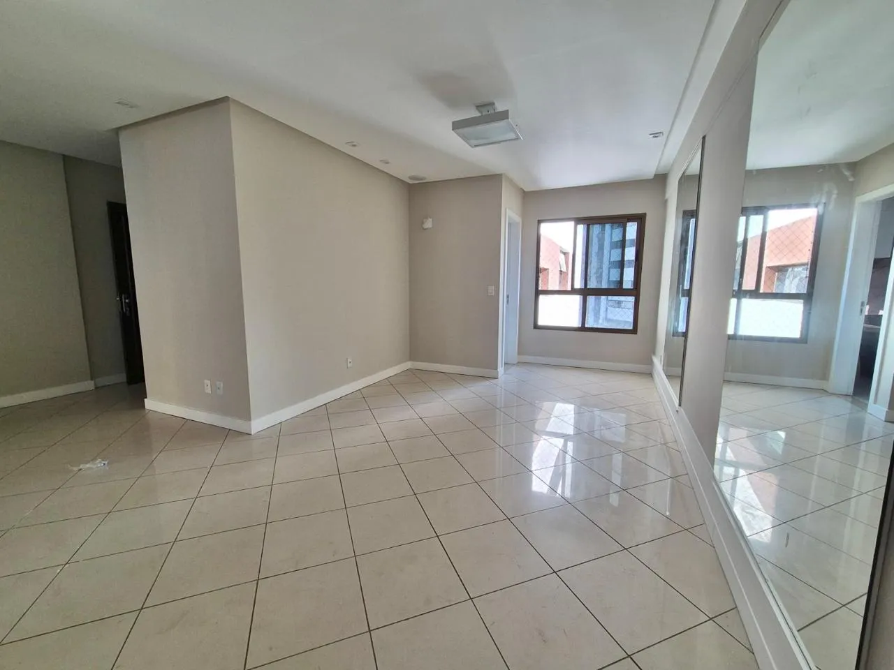 APARTAMENTO ALTO PADR&Atilde;O 4 QUARTOS 3 SU&Iacute;TES VARANDA PISCINA ACADEMIA &Agrave; VENDA NA PITUBA! Rua Ceará Salvador - 