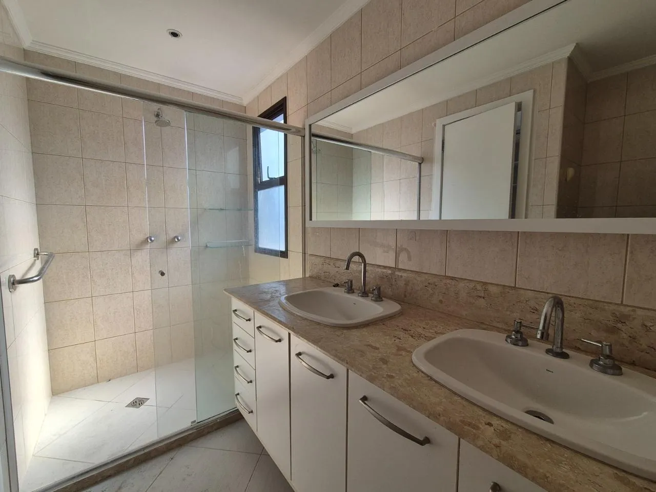 APARTAMENTO ALTO PADR&Atilde;O 4 QUARTOS 3 SU&Iacute;TES VARANDA PISCINA ACADEMIA &Agrave; VENDA NA PITUBA! Rua Ceará Salvador - 