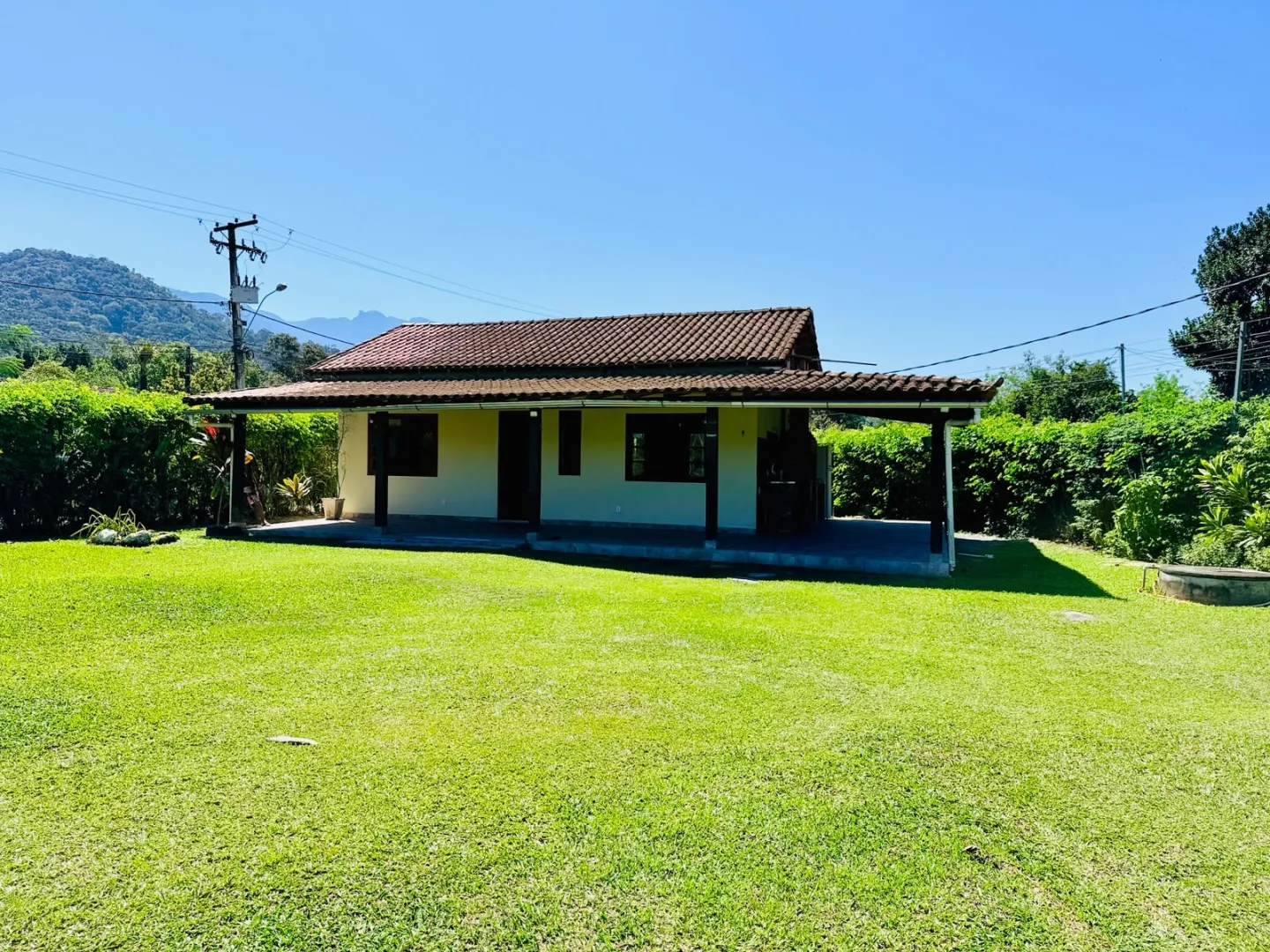 🏡 CASA COM PISCINA &Agrave; VENDA EM GUAPIMIRIM &ndash; 906 m&sup2; DE TERRENO  Guapimirim - 