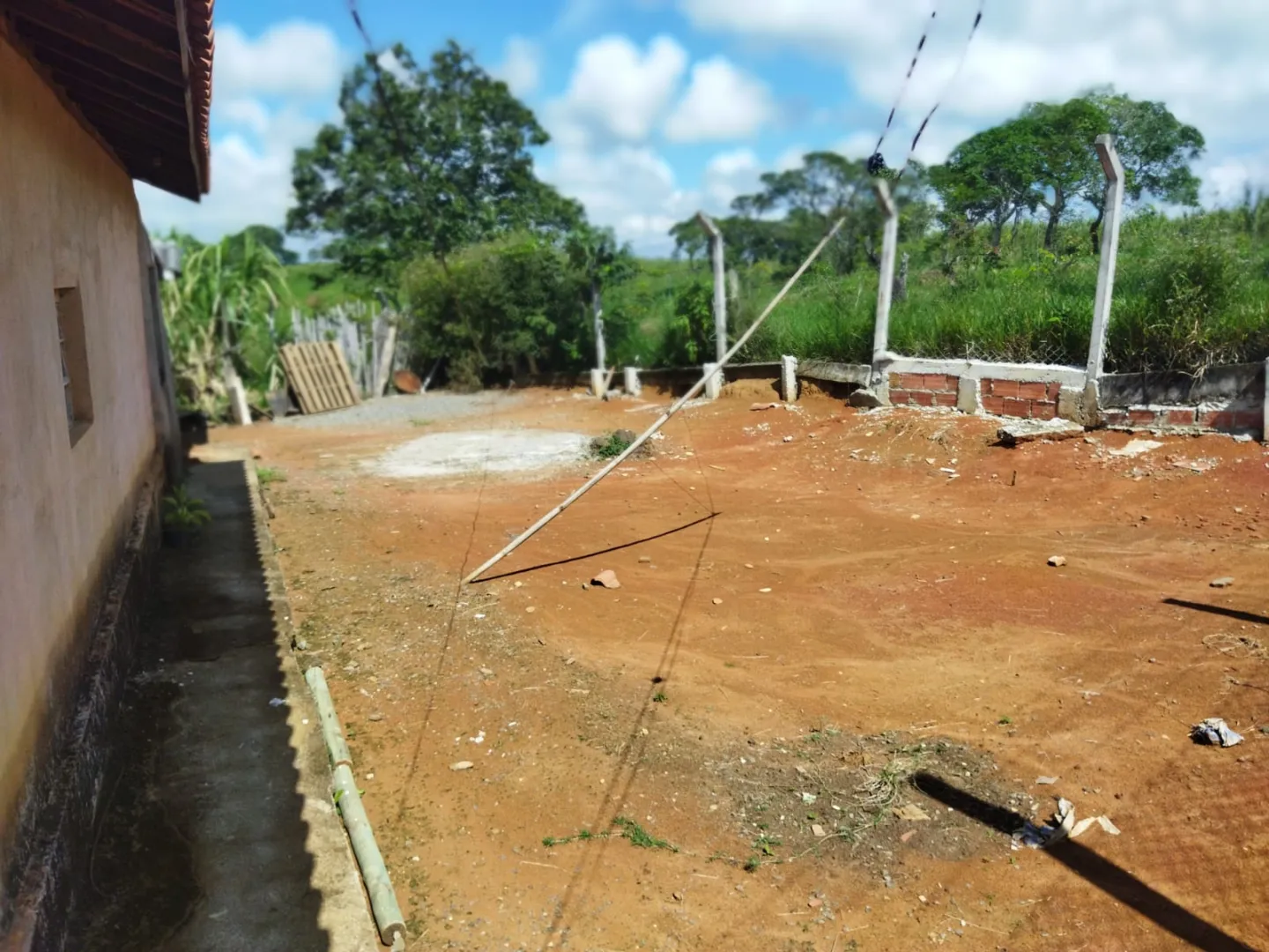 São 1.000 m2 de terreno com casa pequena — foto 5