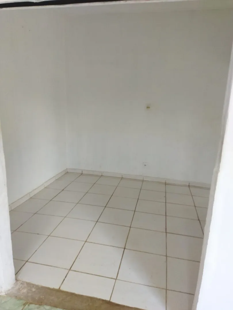 São 1.000 m2 de terreno com casa pequena — foto 11