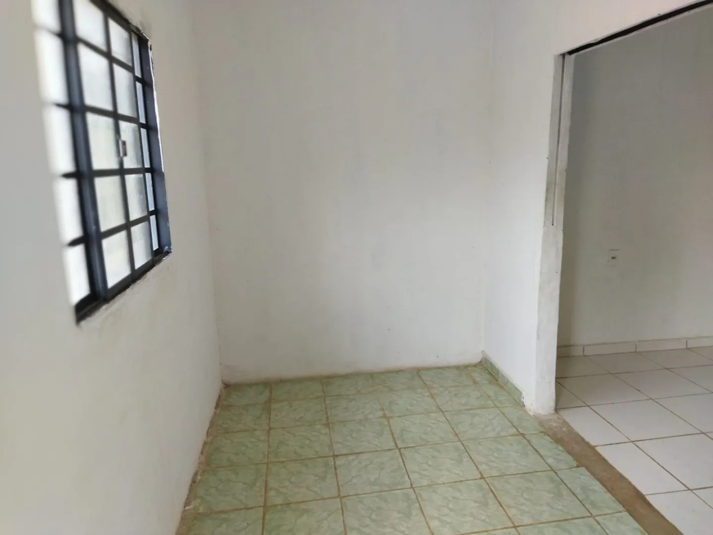 São 1.000 m2 de terreno com casa pequena — foto 4
