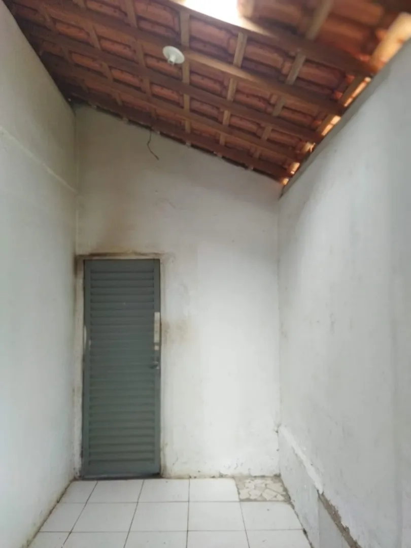 São 1.000 m2 de terreno com casa pequena — foto 9